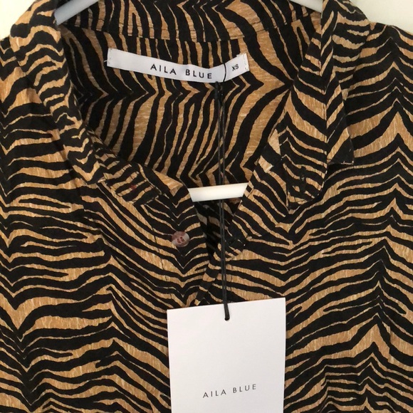 Aila Blue Mahalo Top - Picture 5 of 5